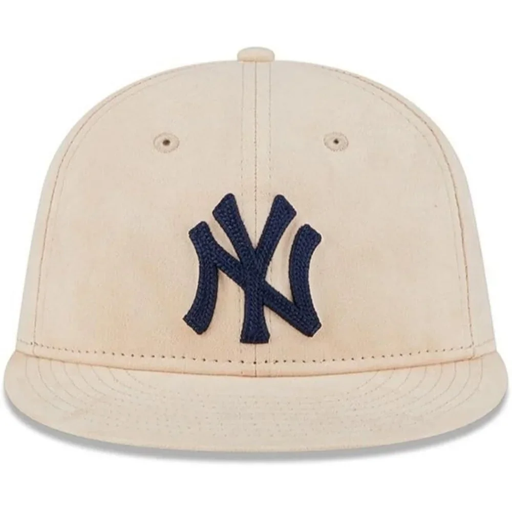 New Era New York Yankees Retro Crown 9FIFTY Snapback Hat Cap Stone Suede - OSFM - Picture 3 of 6